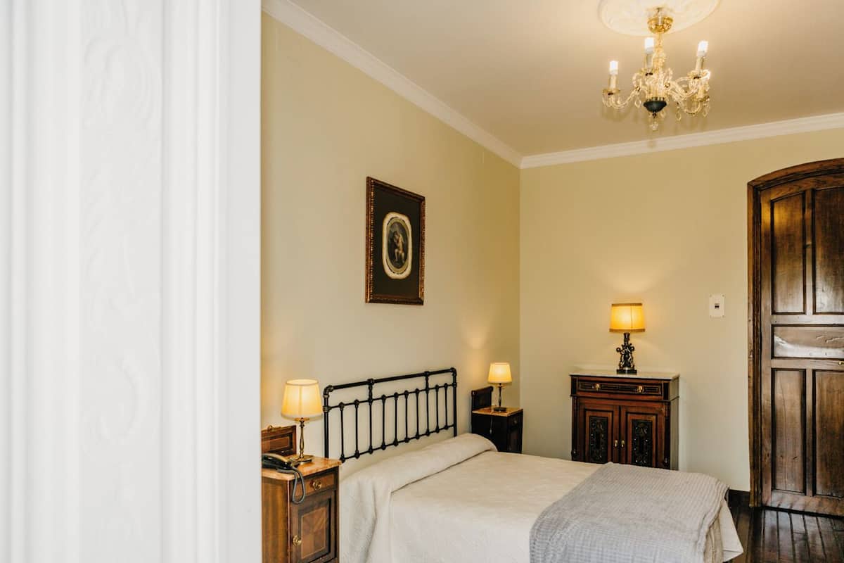 Traditional Double Room, 1 Double or 2 Twin Beds | In-room safe, individually decorated, individually furnished, desk