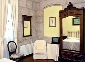 1 habitación y caja de seguridad en la habitación 