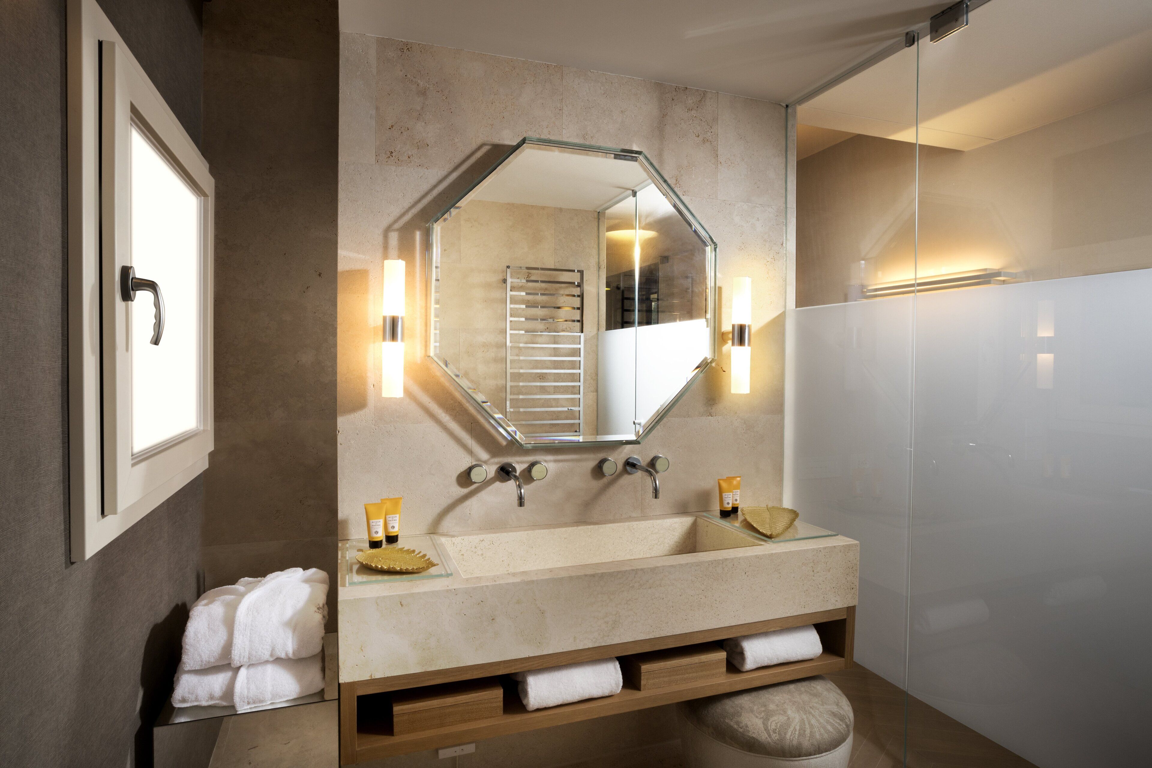 junior suite, 1 king bed (colosseum view) | bathroom | free toiletries, hair dryer, bathrobes, slippers