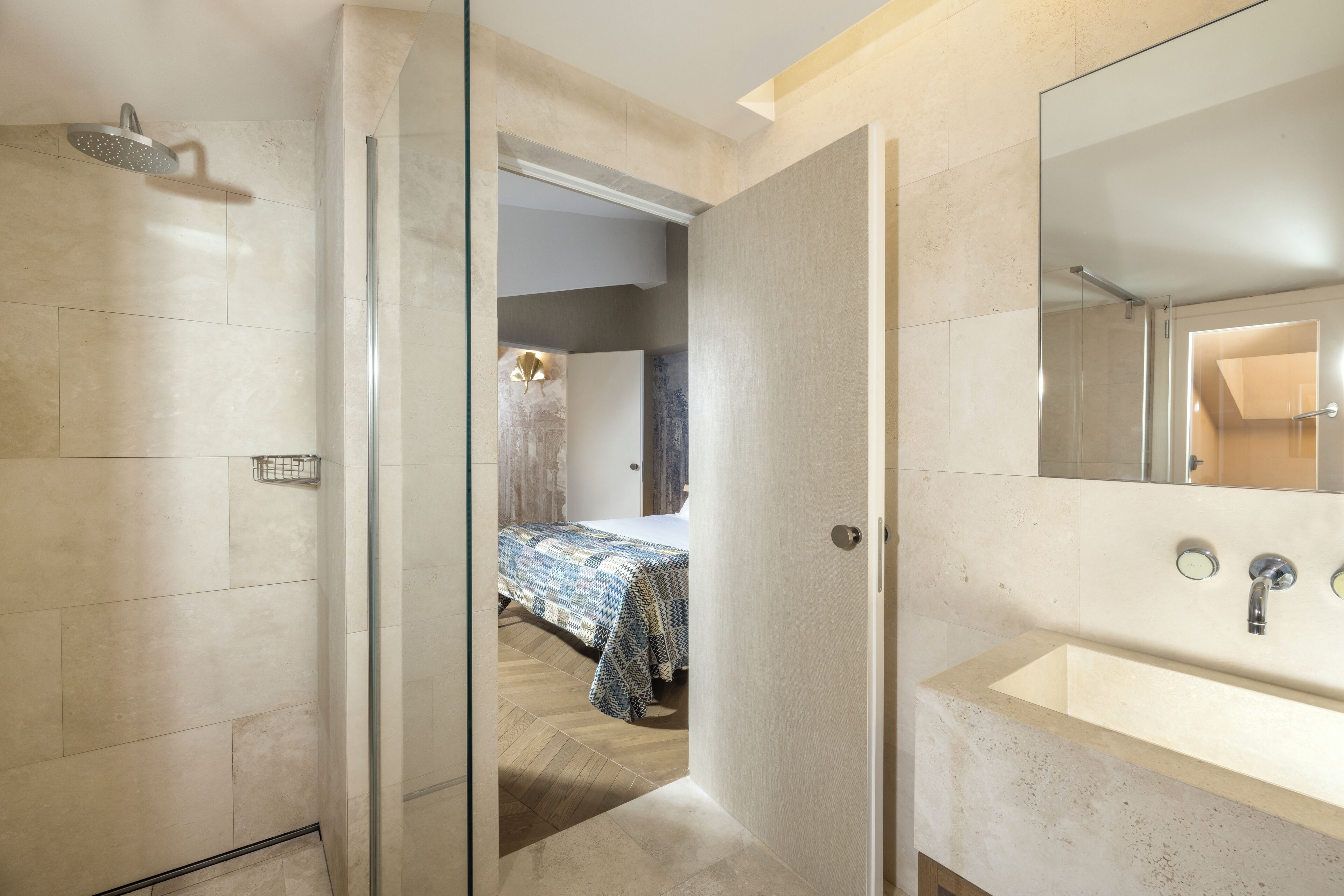 Grand View Penthouse Suite | Bathroom