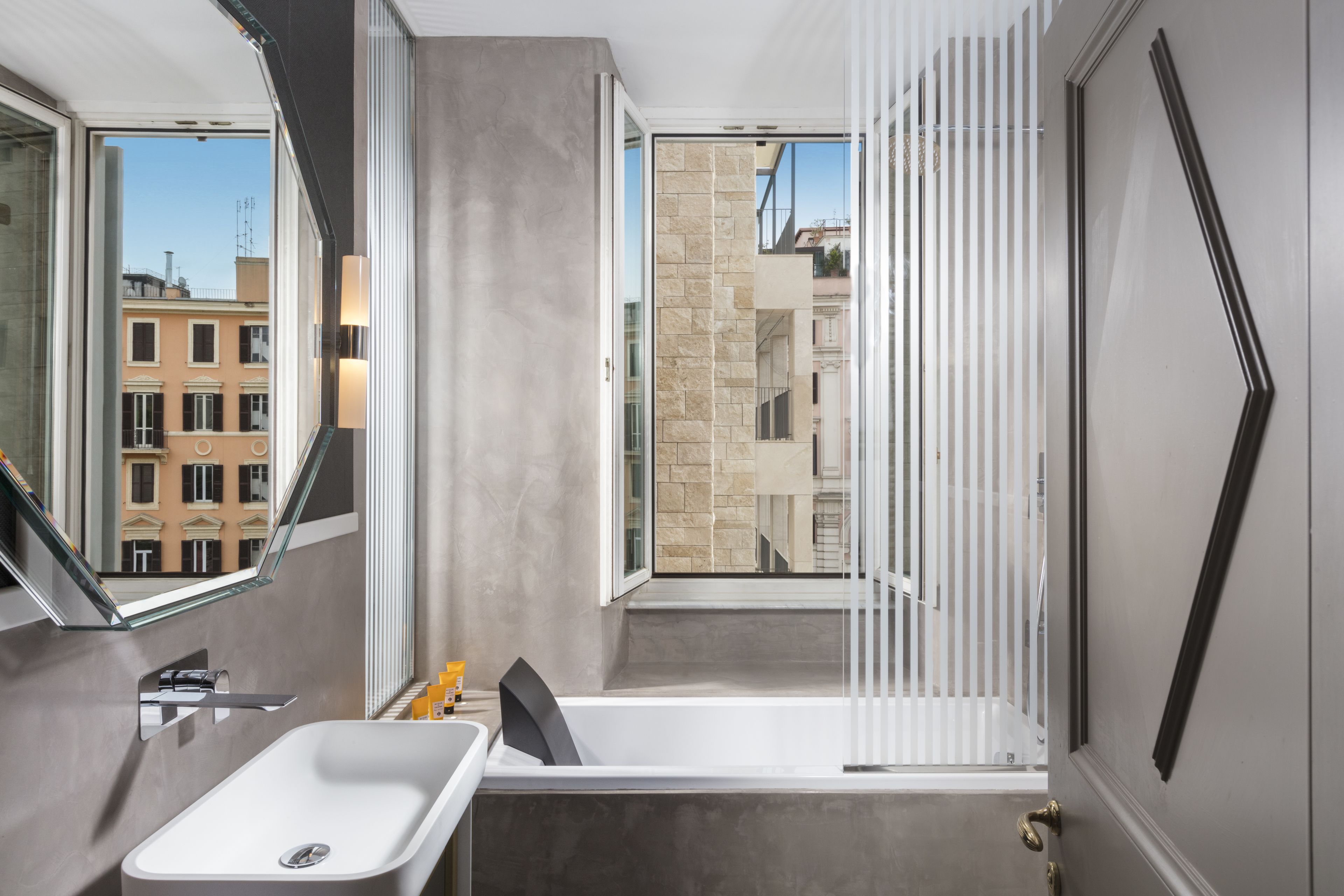 Prestige Double Room | Bathroom | Free toiletries, hair dryer, bathrobes, slippers