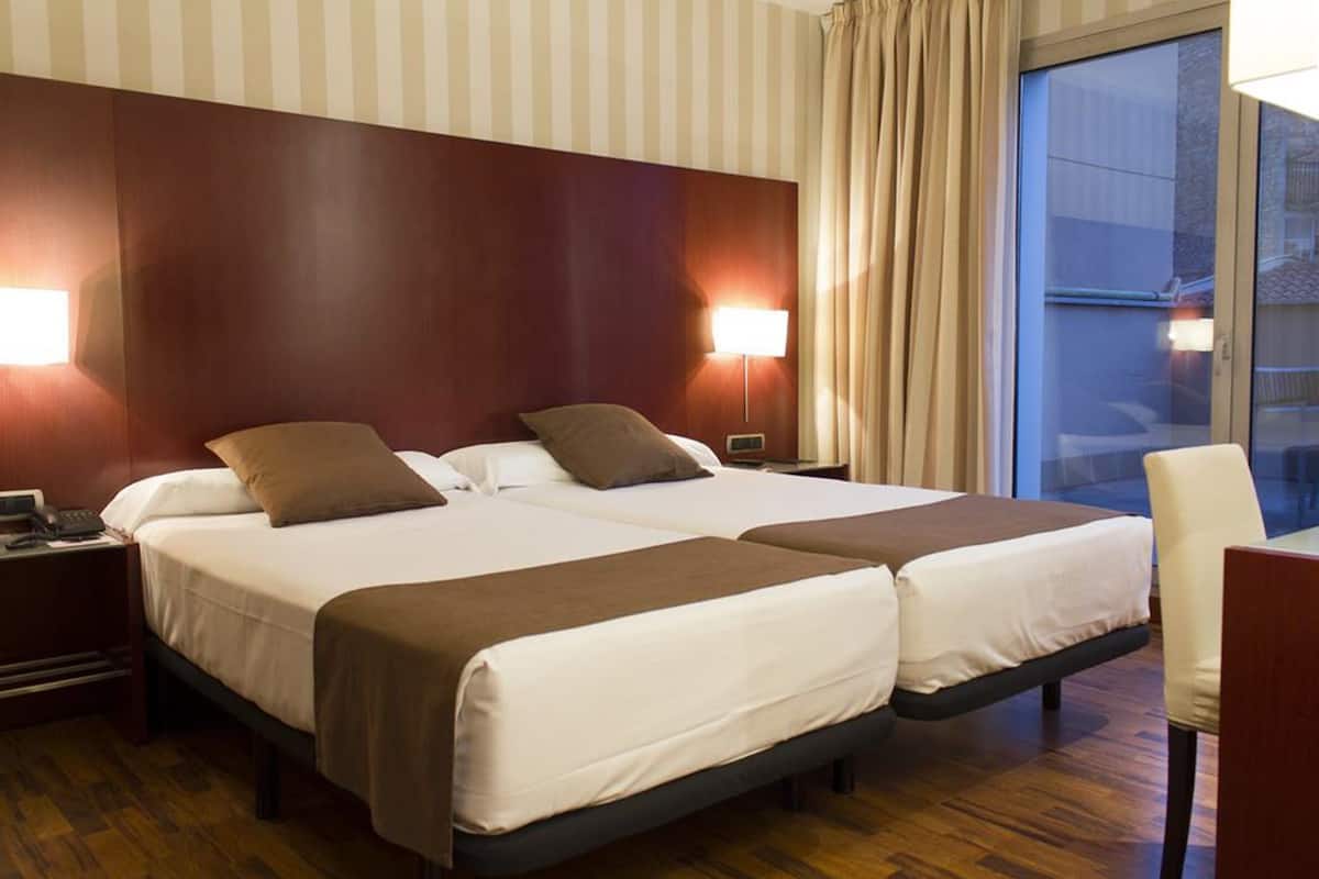 1 bedroom, minibar, in-room safe, desk