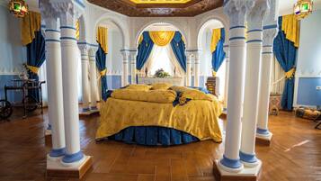 Design Suite, 1 Bedroom, Accessible, Hot Tub | Down comforters, desk, laptop workspace, blackout drapes