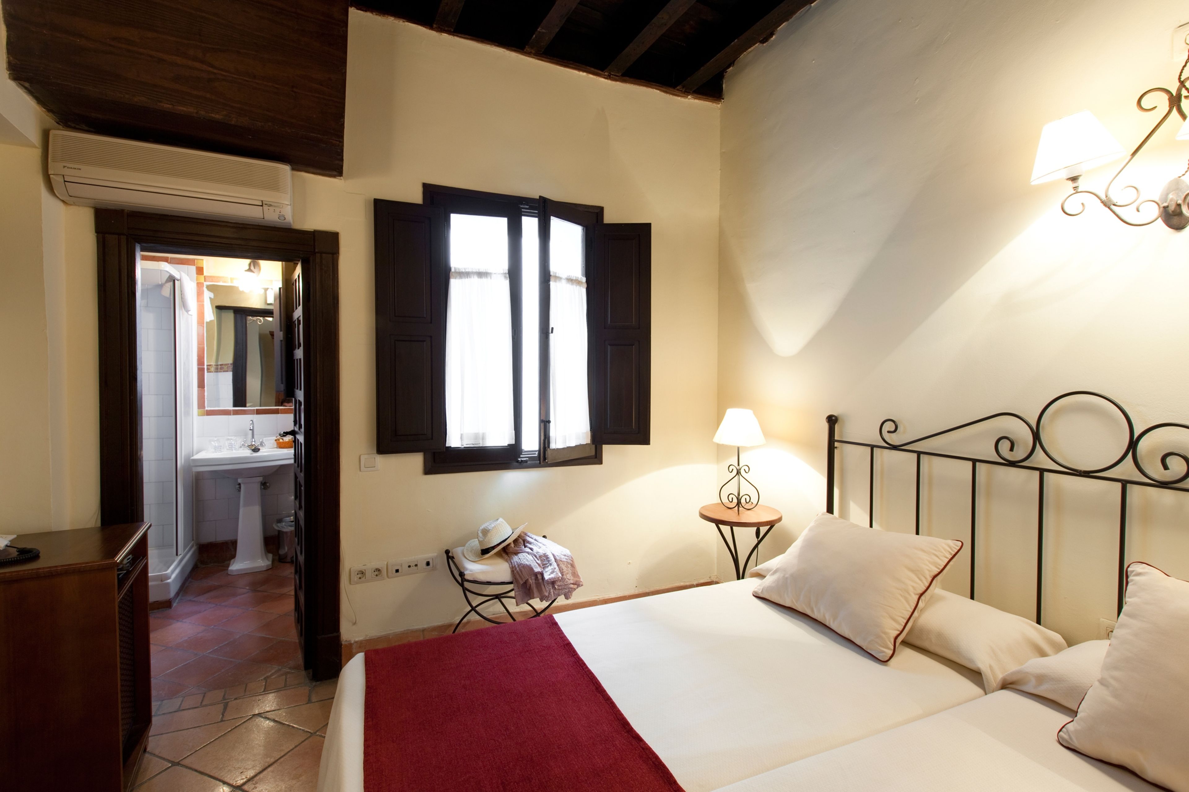 double room | premium bedding, down duvets, minibar, soundproofing