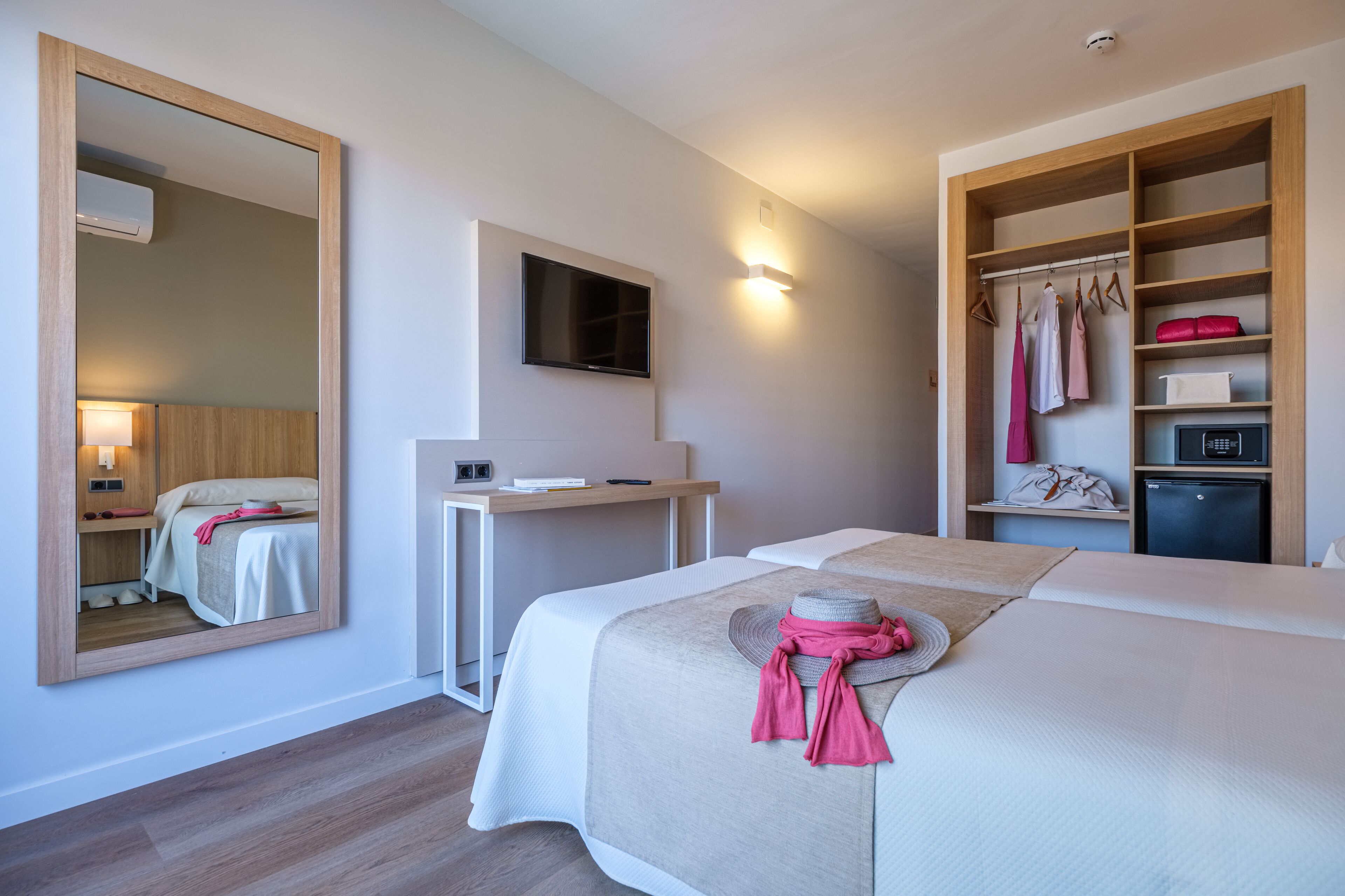 Photo - Hotel California Garden