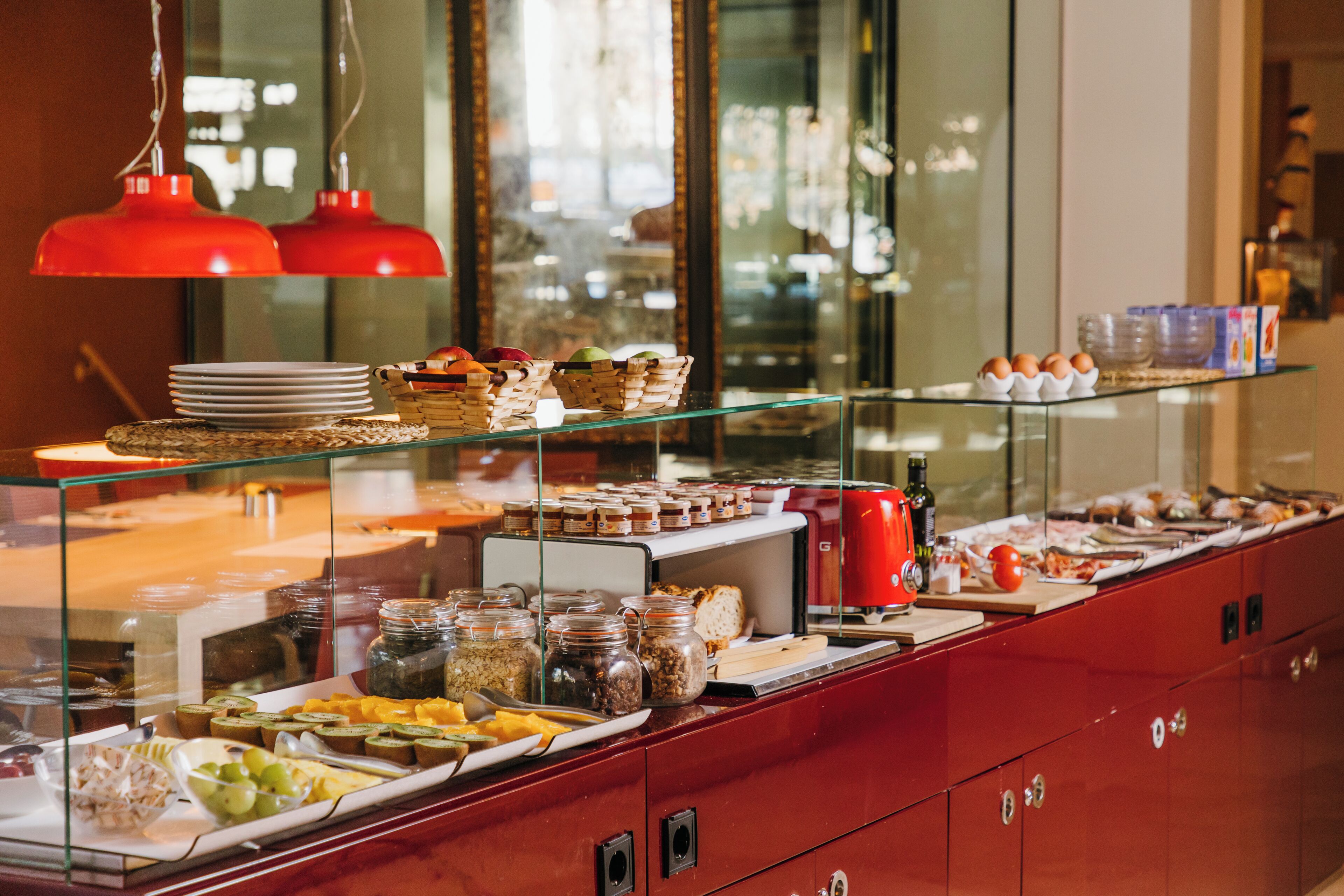 Daily buffet breakfast (EUR 16 per person)