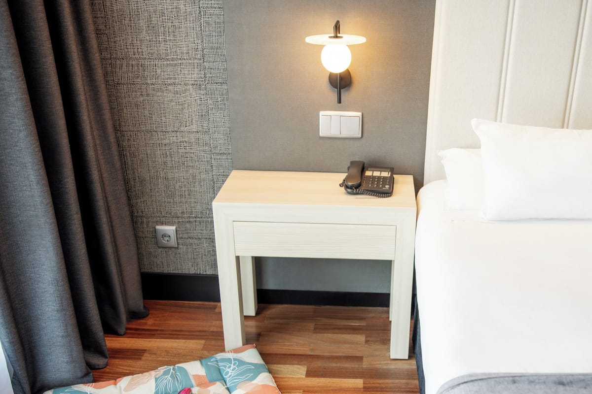 Down duvets, in-room safe, desk, blackout curtains