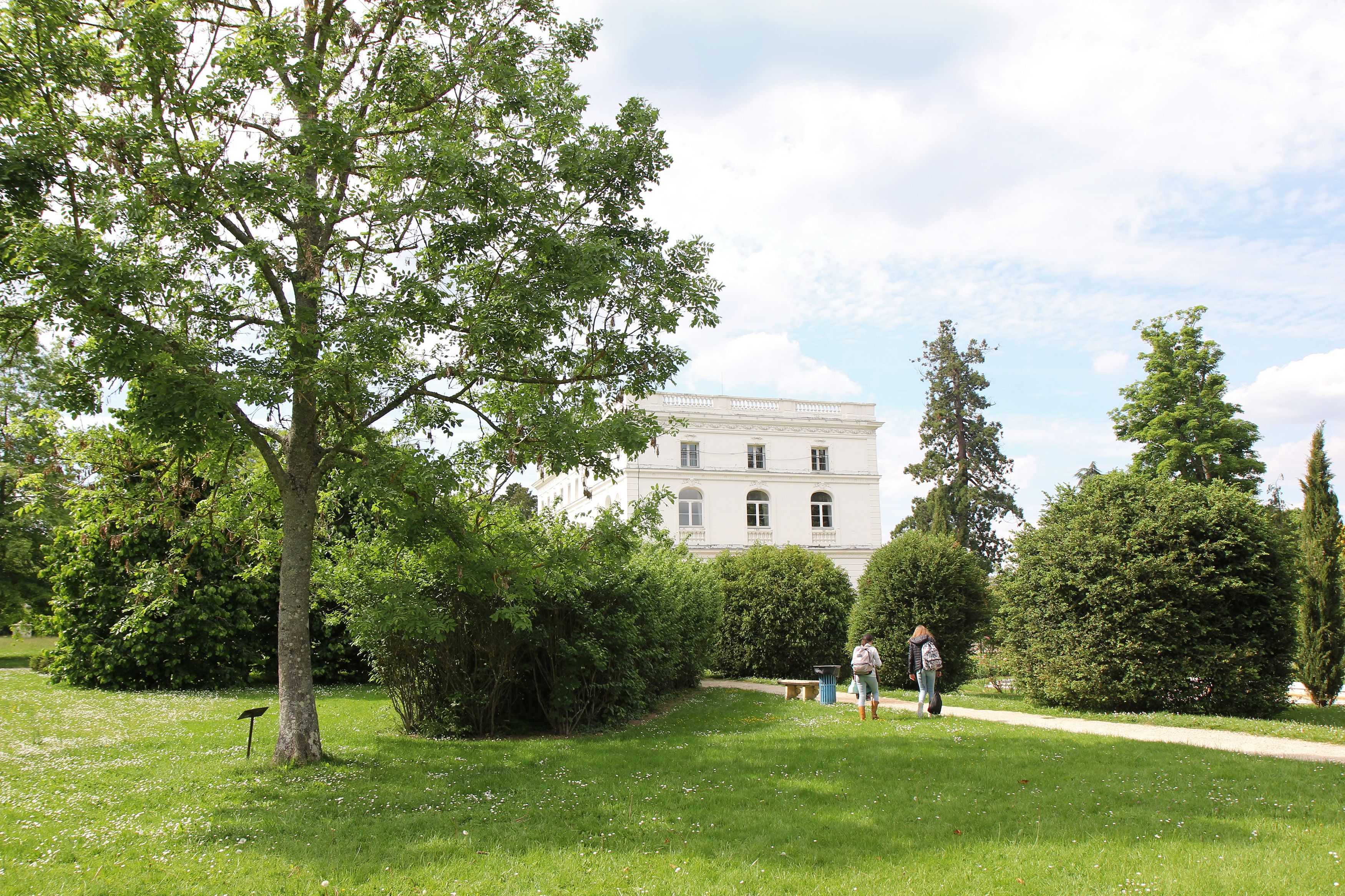 儿童活动区 - 室外