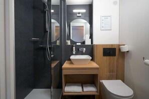 Bathroom - Best Western The Hotel Versailles (Buc)