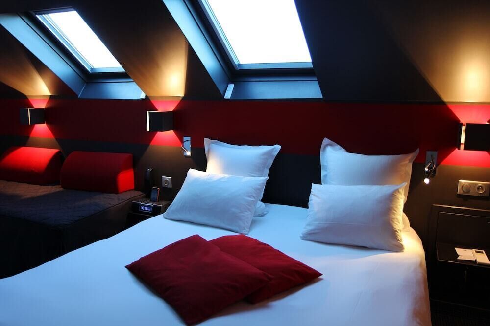 In-room safe, desk, soundproofing, free cots/infant beds