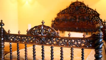 Superior kamer, 1 twee- of 2 eenpersoonsbedden | Een minibar, een kluis op de kamer, individueel gedecoreerd