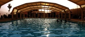 Seasonal outdoor pool - Hotel Monumento Pazo do Castro (O Barco de Valdeorras)