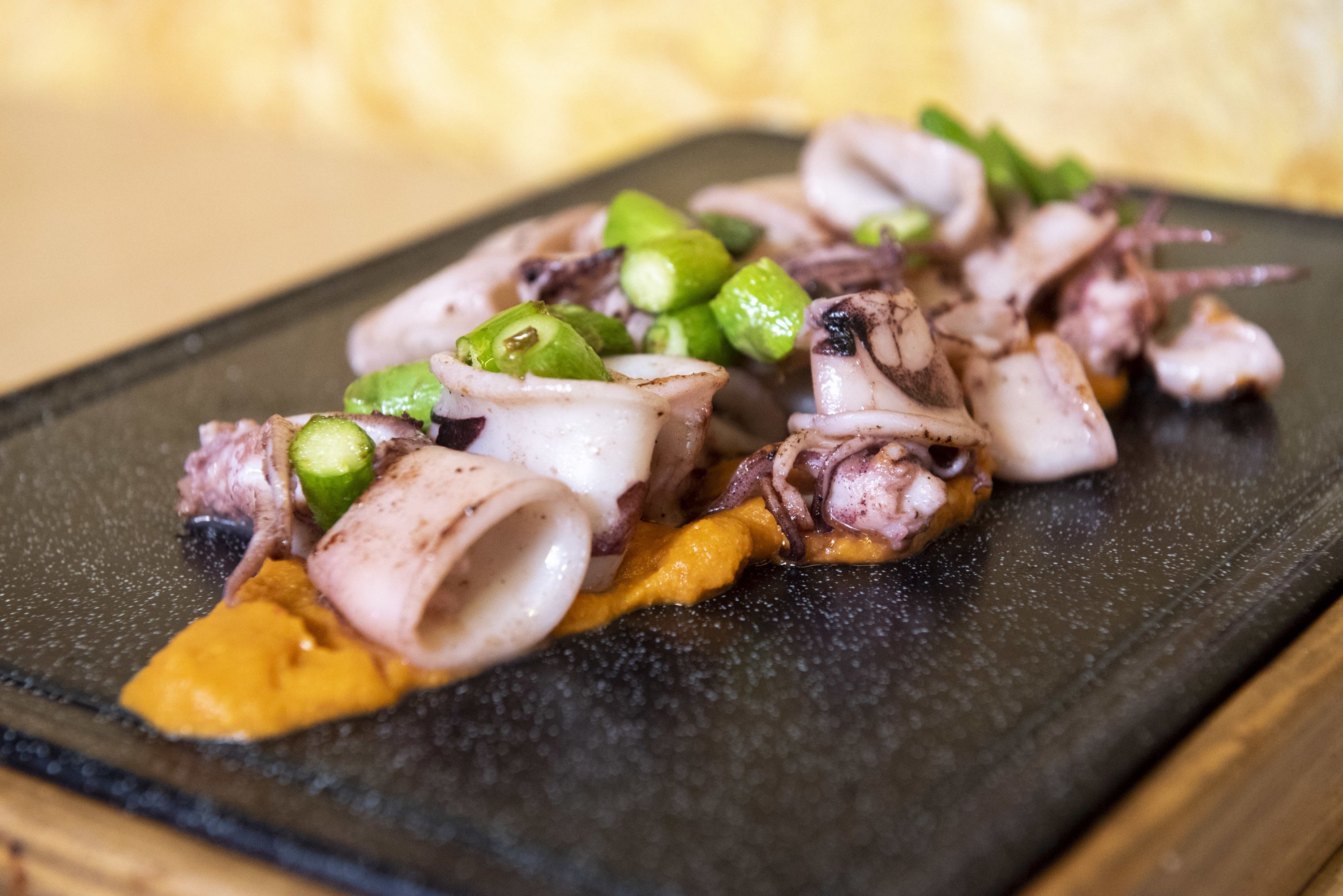 lunch and dinner served, fusion cuisine