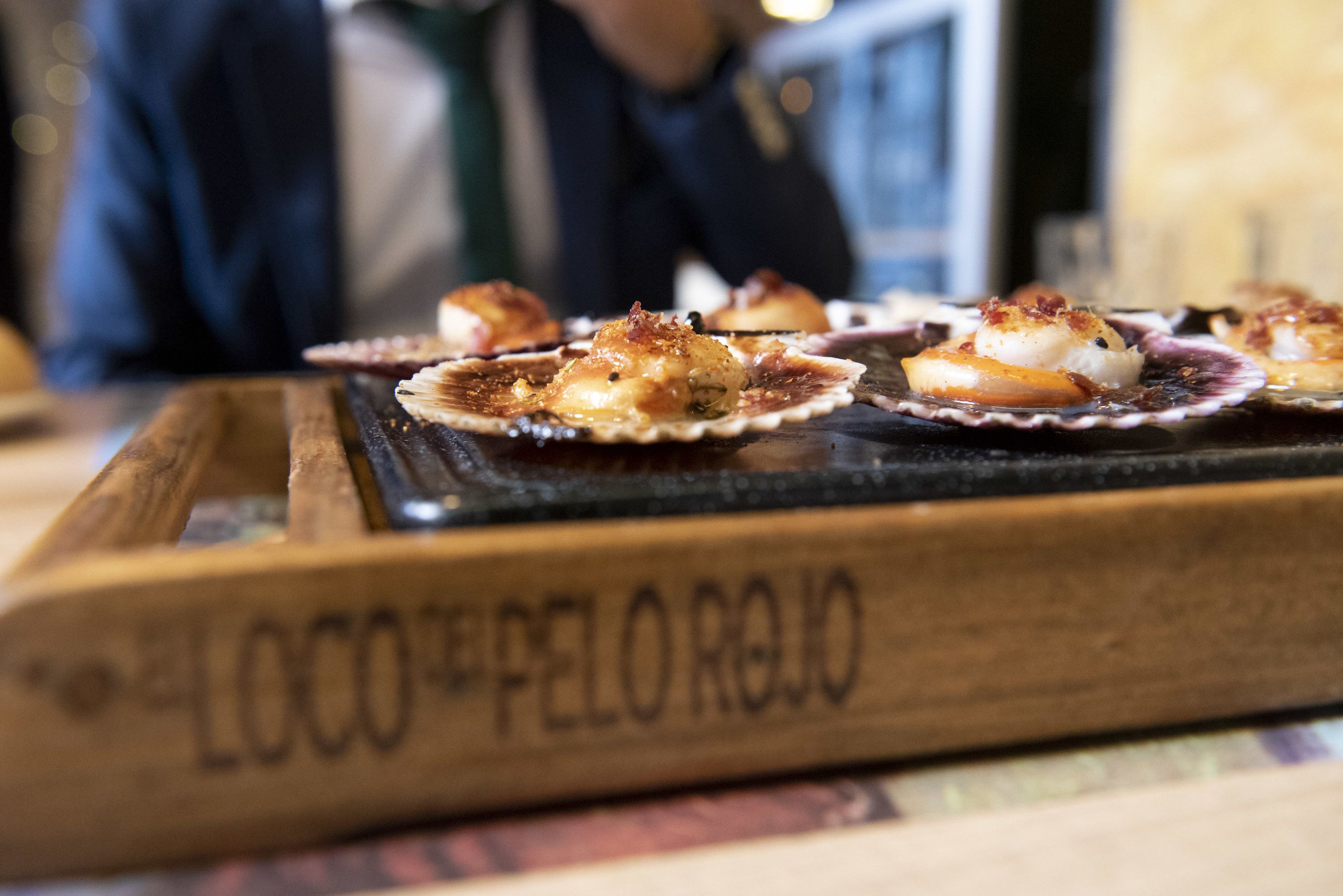 lunch and dinner served, fusion cuisine