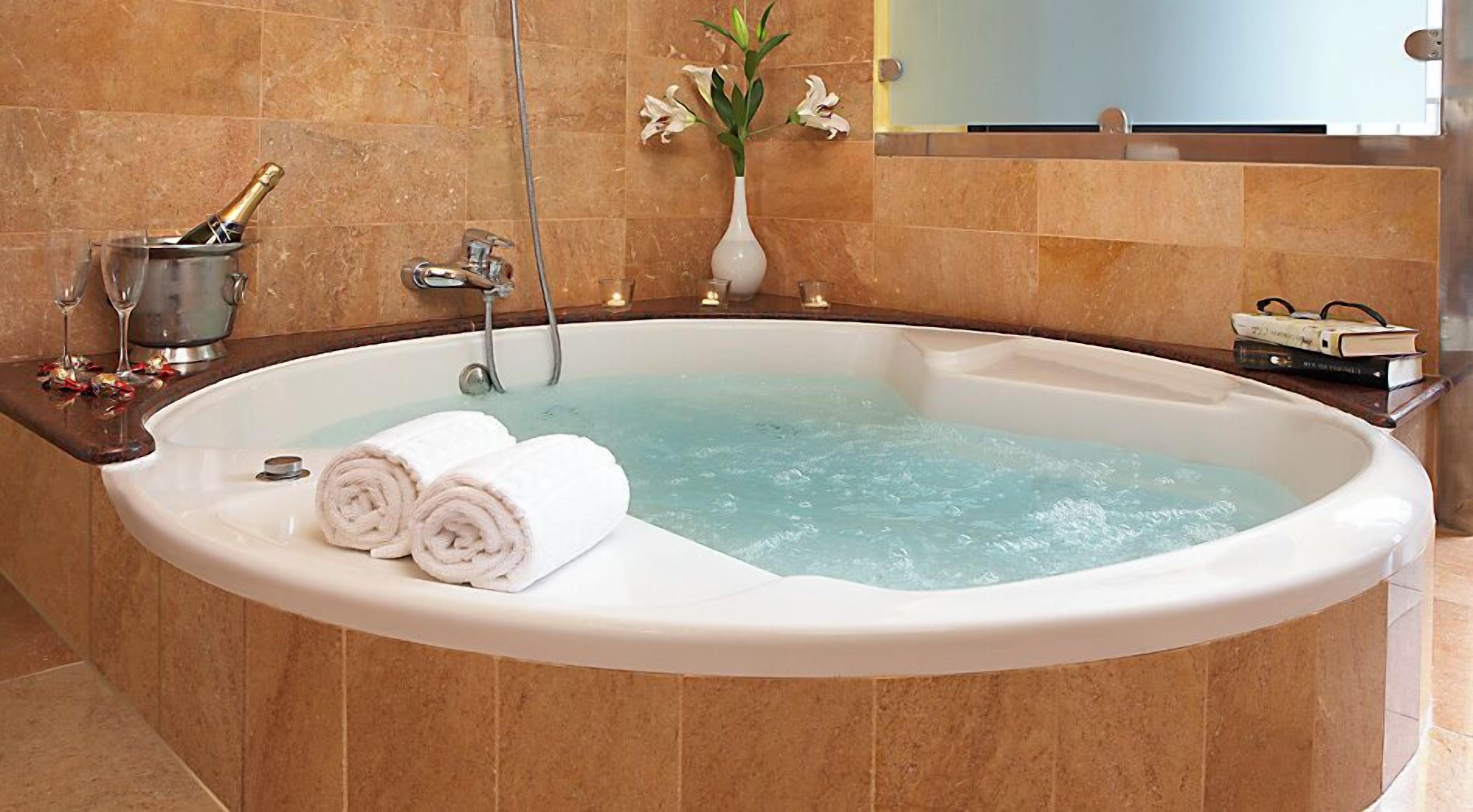 Yksityinen kuumavesiallas