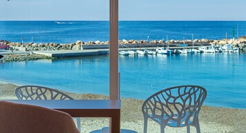 Se sirven desayunos, cenas y cocina local 