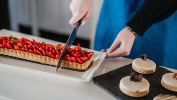 Breakfast, lunch, dinner served; French cuisine