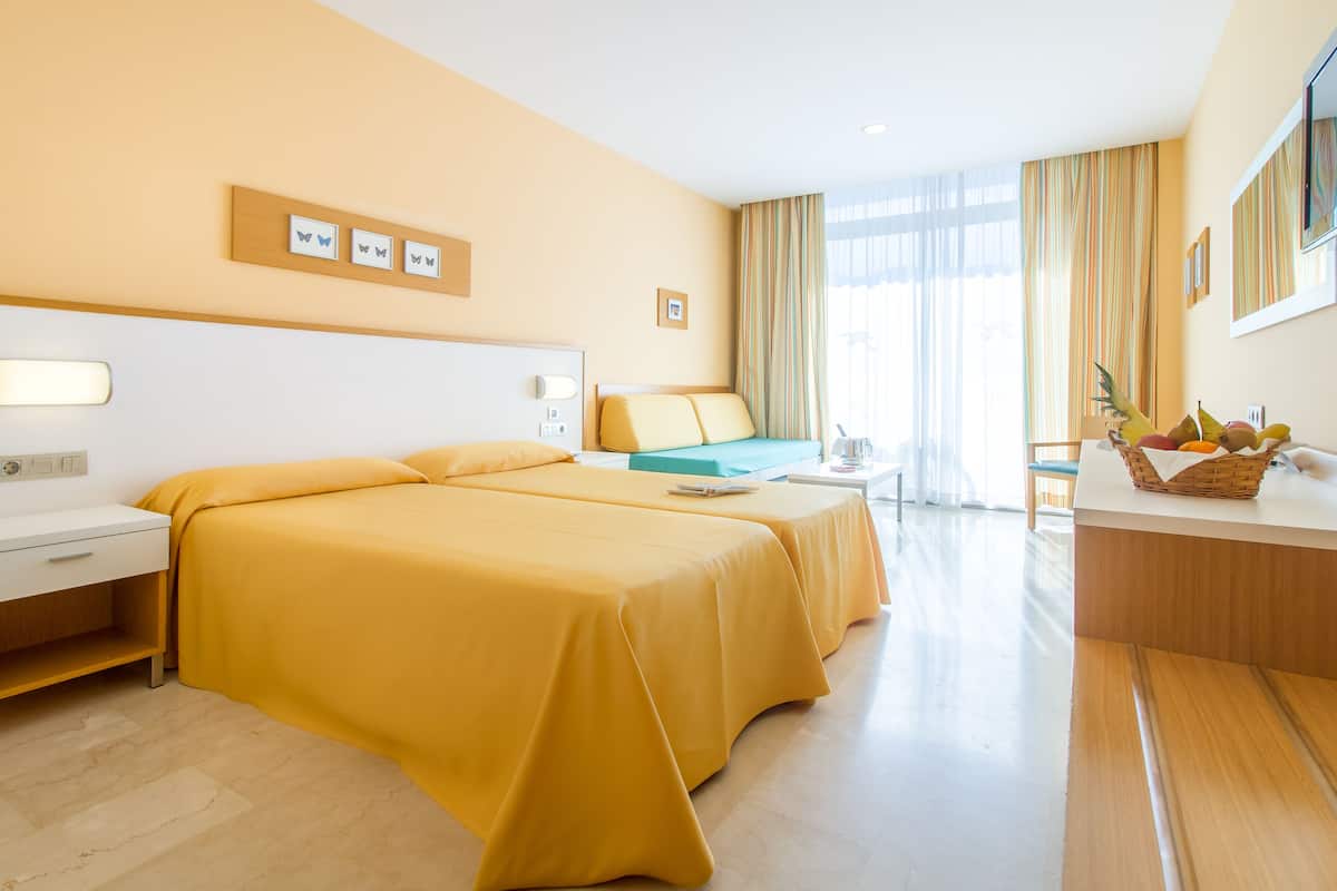 1 bedroom, minibar, desk, wifi