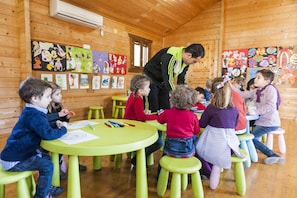 Children’s play area – indoor