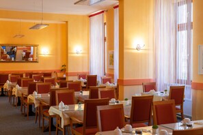 Desayuno buffet incluido todos los días