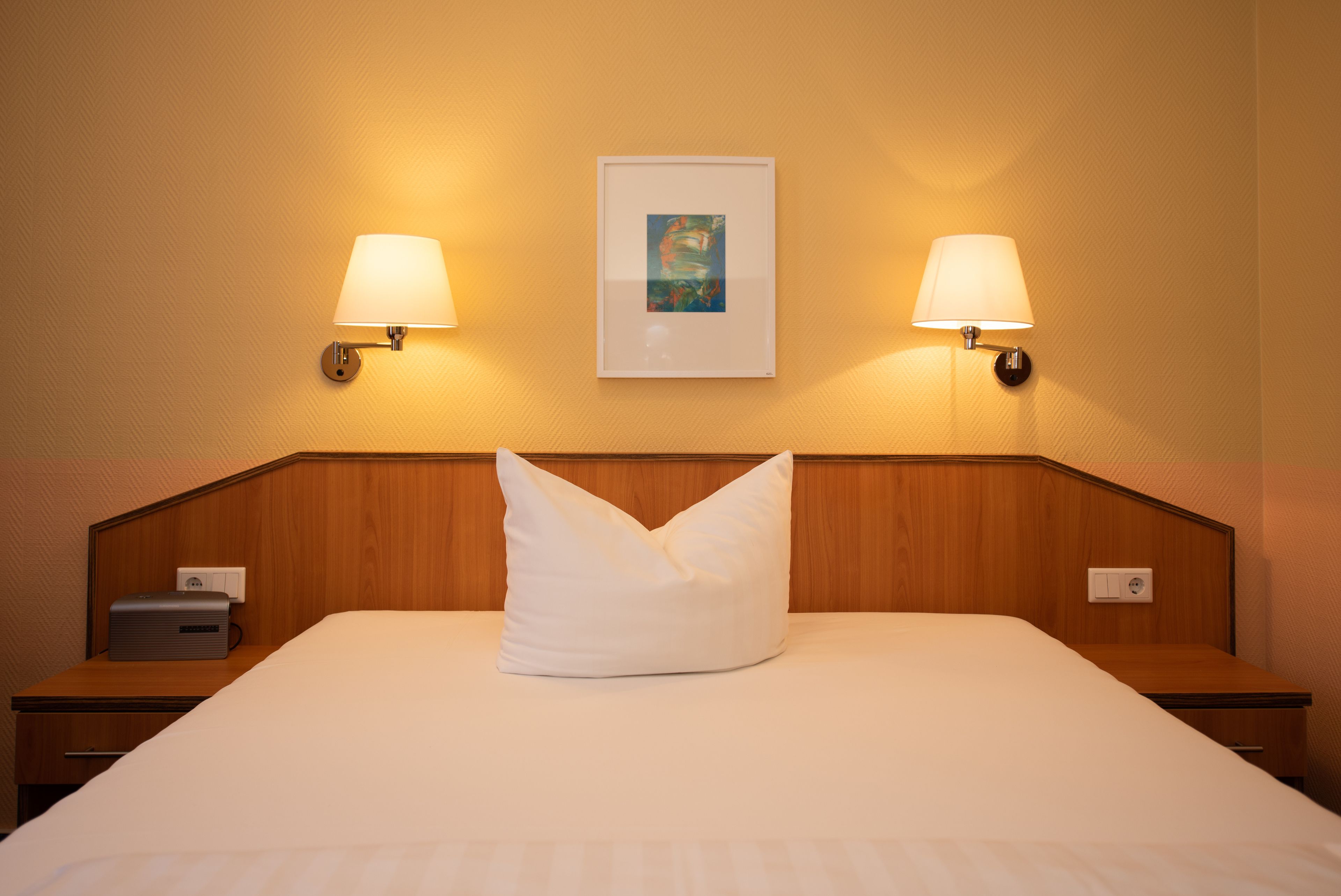 single room | living area | flat-screen tv