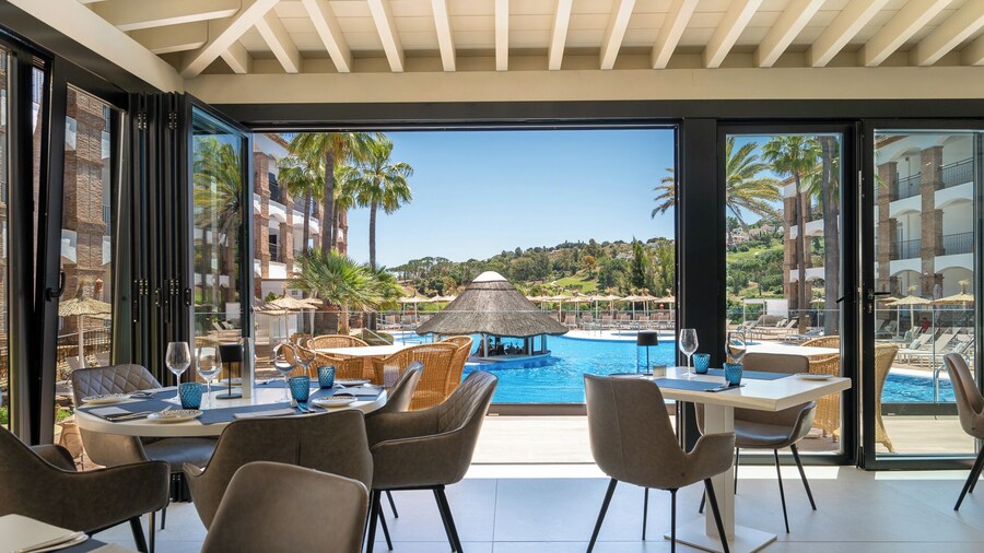 La Cala Resort