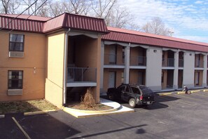 Exterior - Executive Inn (Tullahoma)