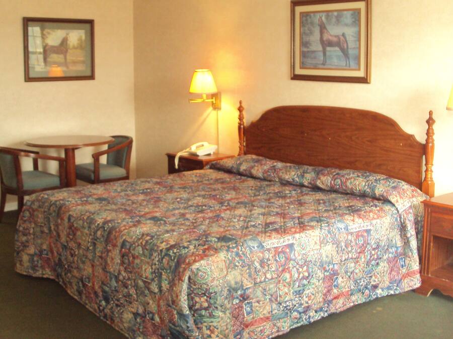 Free WiFi, bed sheets, alarm clocks