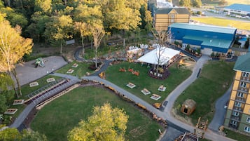 Área de juegos infantiles al aire libre