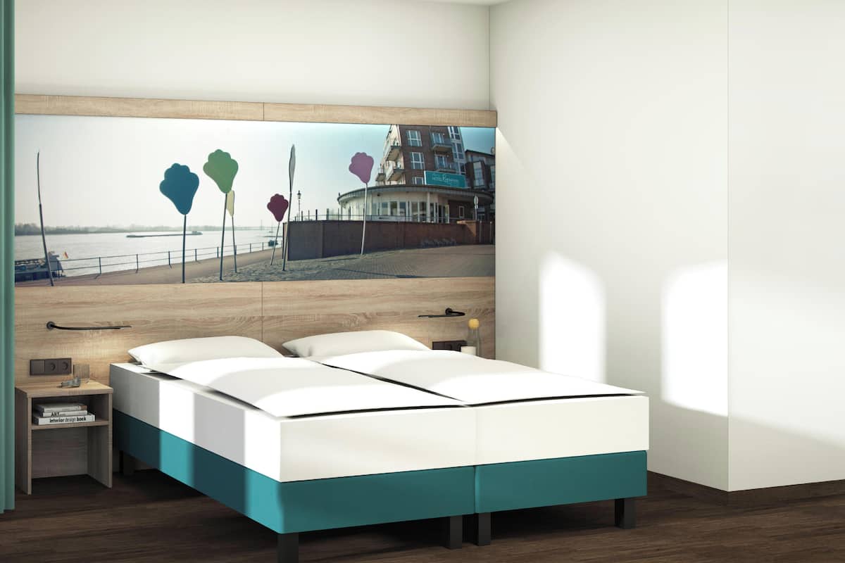 Habitación Deluxe doble | Ropa de cama de alta calidad, caja fuerte, escritorio