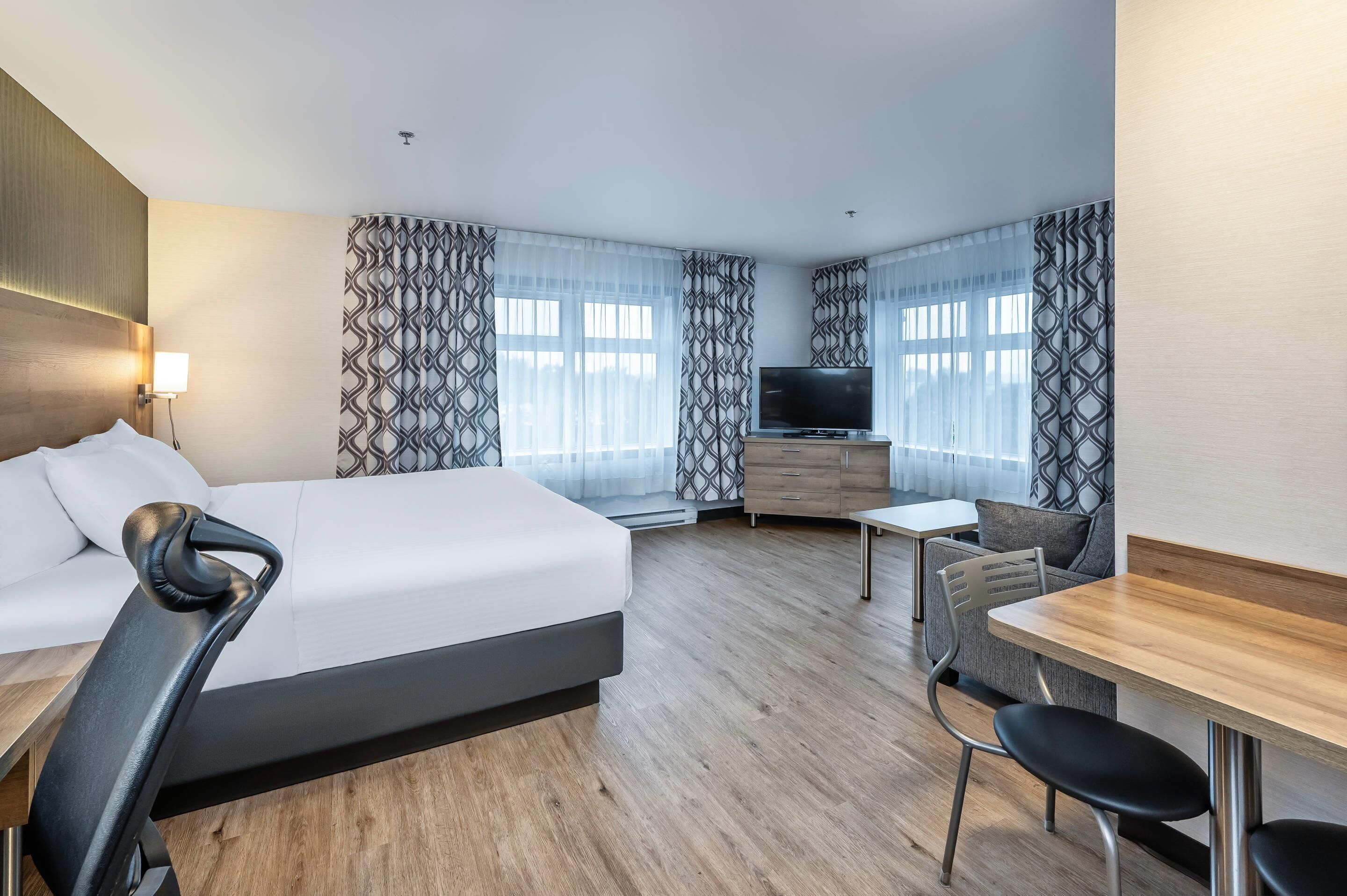 Ropa de cama de alta calidad y escritorio 