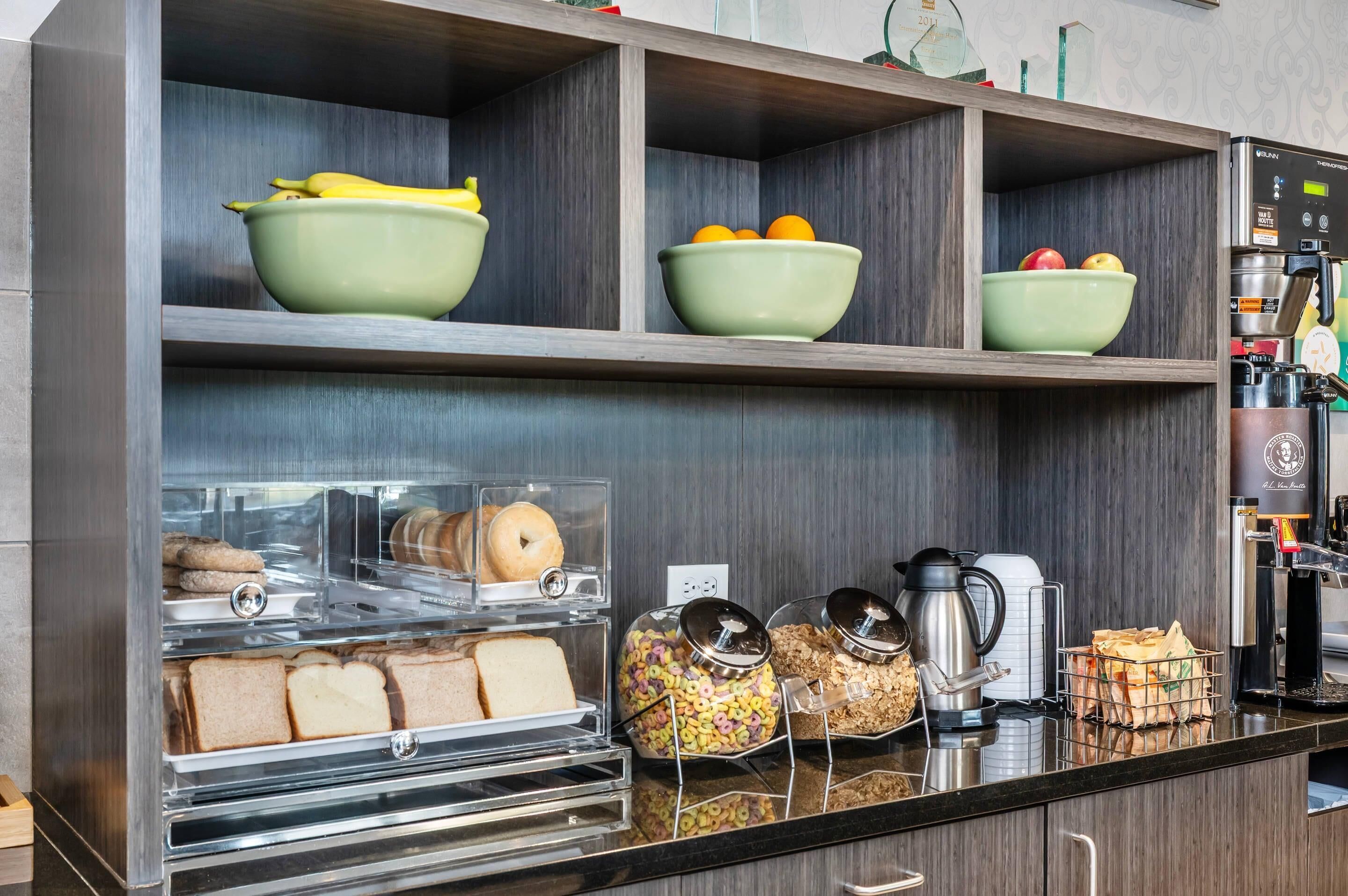 Free daily buffet breakfast 