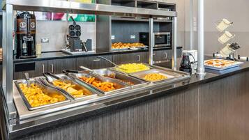 Free daily buffet breakfast