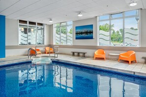 Indoor pool, pool loungers
