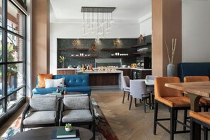 Daily cooked-to-order breakfast for a fee - Seattle Marriott Redmond (Redmond)