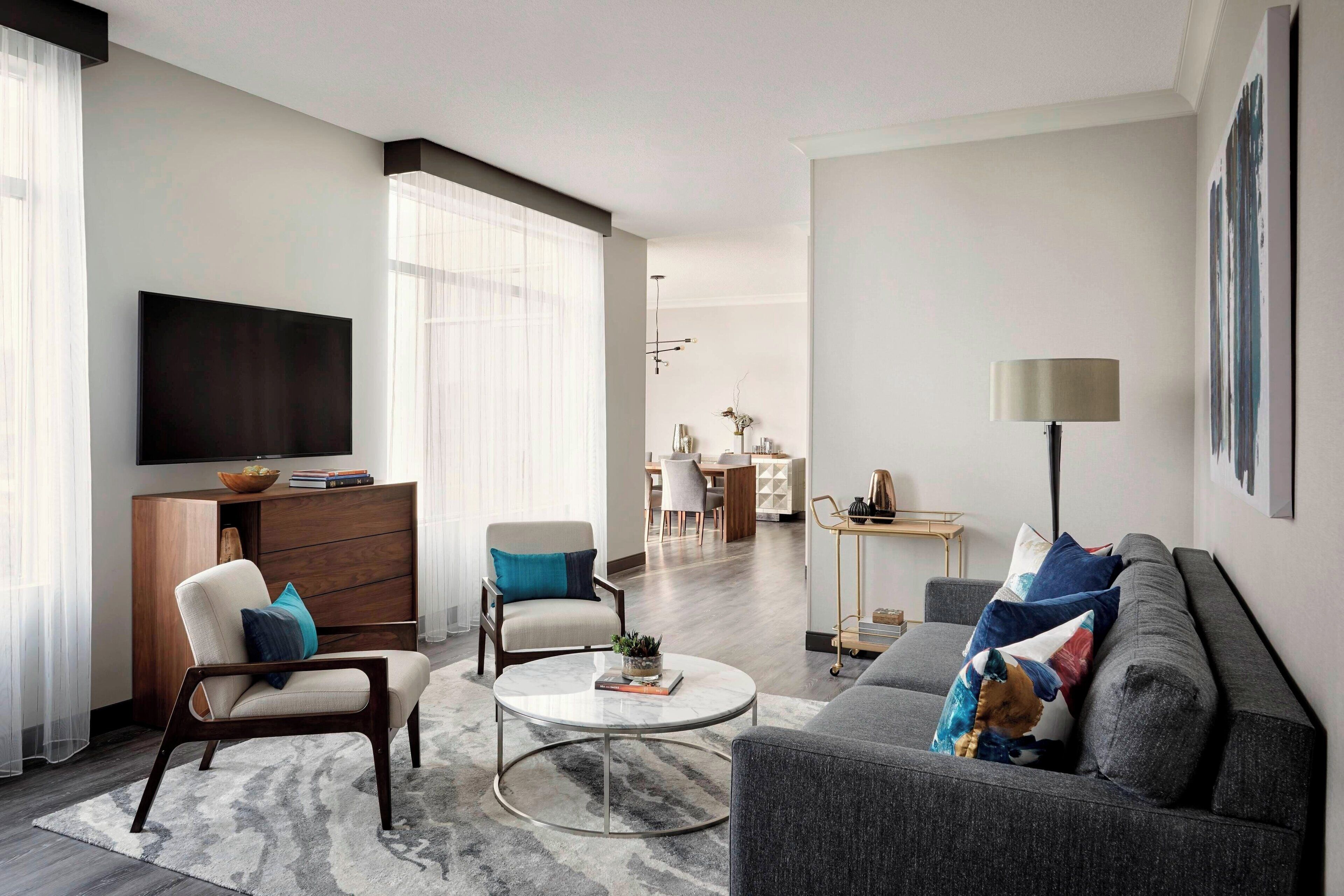 55-inch smart tv with cable channels, tv, netflix