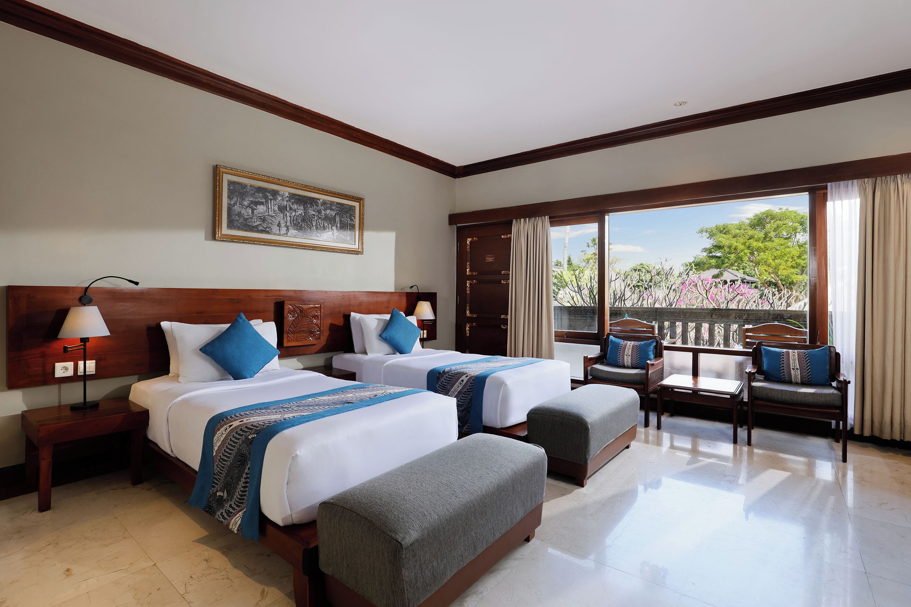 deluxe room | 1 bedroom, in-room safe, desk, iron/ironing board