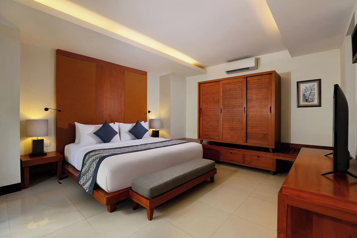 1 bedroom, in-room safe, desk, iron/ironing board