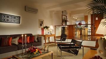 In-room safe, desk, iron/ironing board, free cribs/infant beds