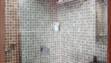 Free toiletries, hair dryer, bathrobes, towels