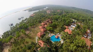 Property grounds - Poovar Island Resort (Neyyattinkara)