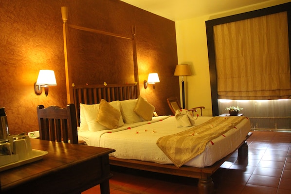 Premium bedding, minibar, in-room safe, desk