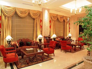 Área de estar no saguão