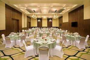 Breakfast, lunch, dinner and brunch served - Hilton Garden Inn Trivandrum (Thiruvananthapuram)