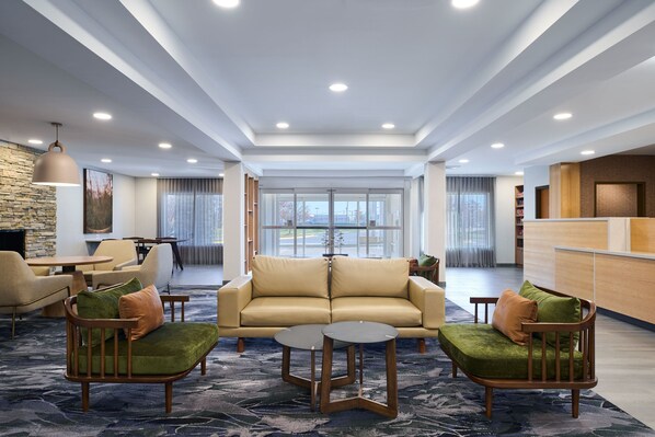 Lobby - Fairfield Inn & Suites by Marriott Winchester (Winchester)