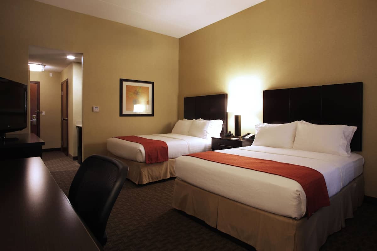 In-room safe, desk, laptop workspace, iron/ironing board