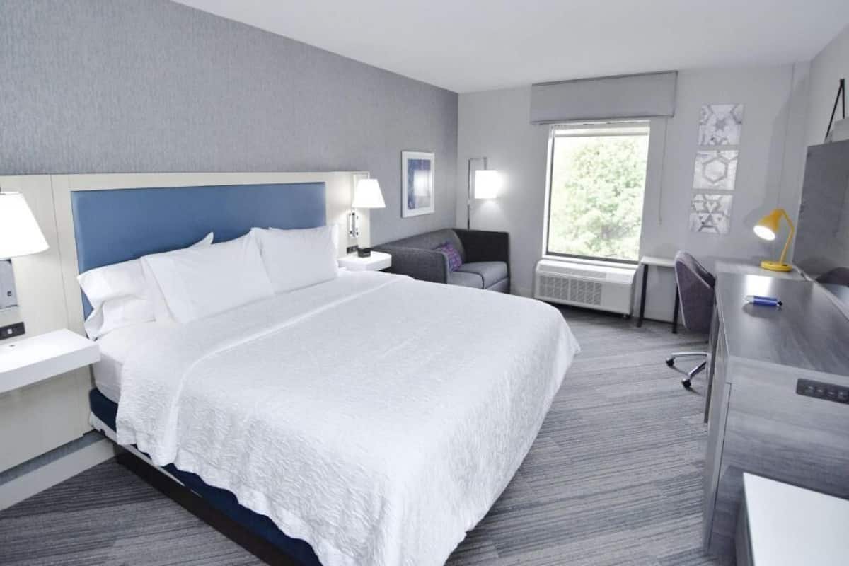 Blackout drapes, iron/ironing board, free WiFi, bed sheets