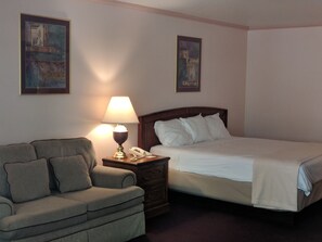 Desk, free WiFi, bed sheets - Saddle West Hotel and Casino and RV Park (Pahrump)