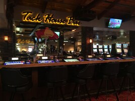 Bar (en la propiedad)