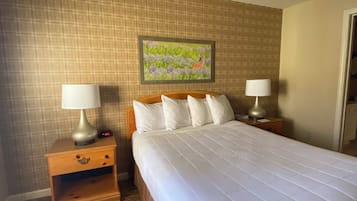 In-room safe, iron/ironing board, bed sheets